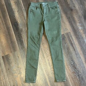 Old Navy rockstar super skinny olive jeans size 2